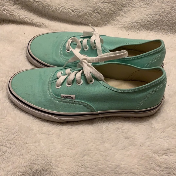 Vans - Picture 4 of 5